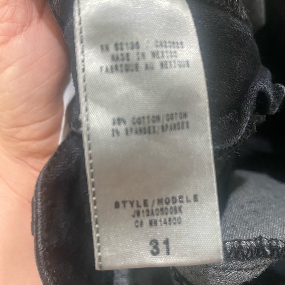 Black Straight Leg Guess Jeans with Rhinestone Pockets, size 31 - Picture 3 of 9